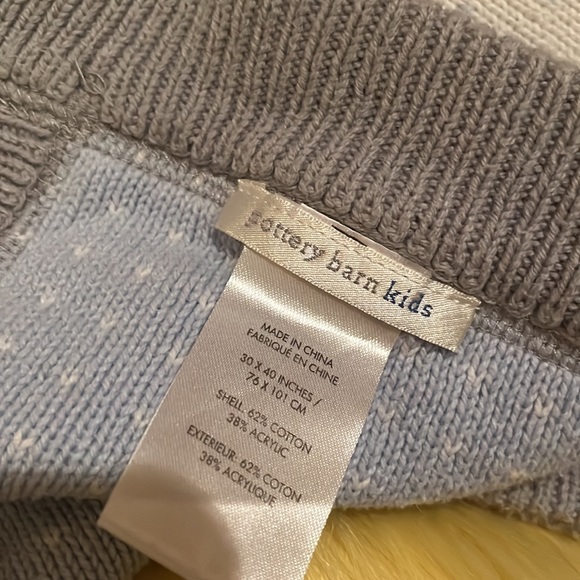 POTTERY BARN KIDS cream & blue dotted with gray border sweater knit baby blanket - Picture 3 of 4